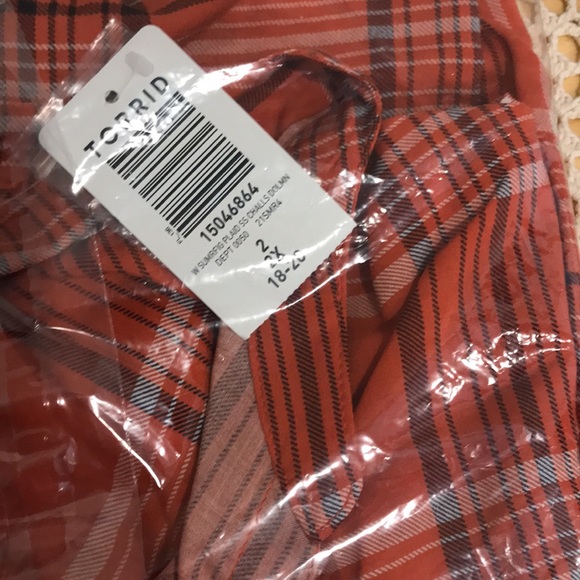 Torrid Challis Button-Front Dolman Sleeve Top - Picture 12 of 15